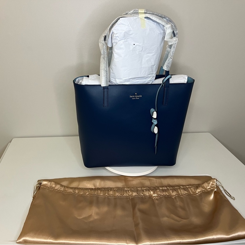 BNWT Kate Spade Lawton Way tote in Petrol Blue